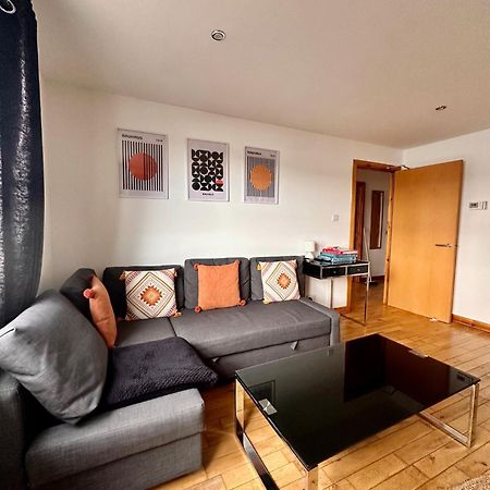 City Centre Apartment Next To Bus And Train Station Inverness Eksteriør billede