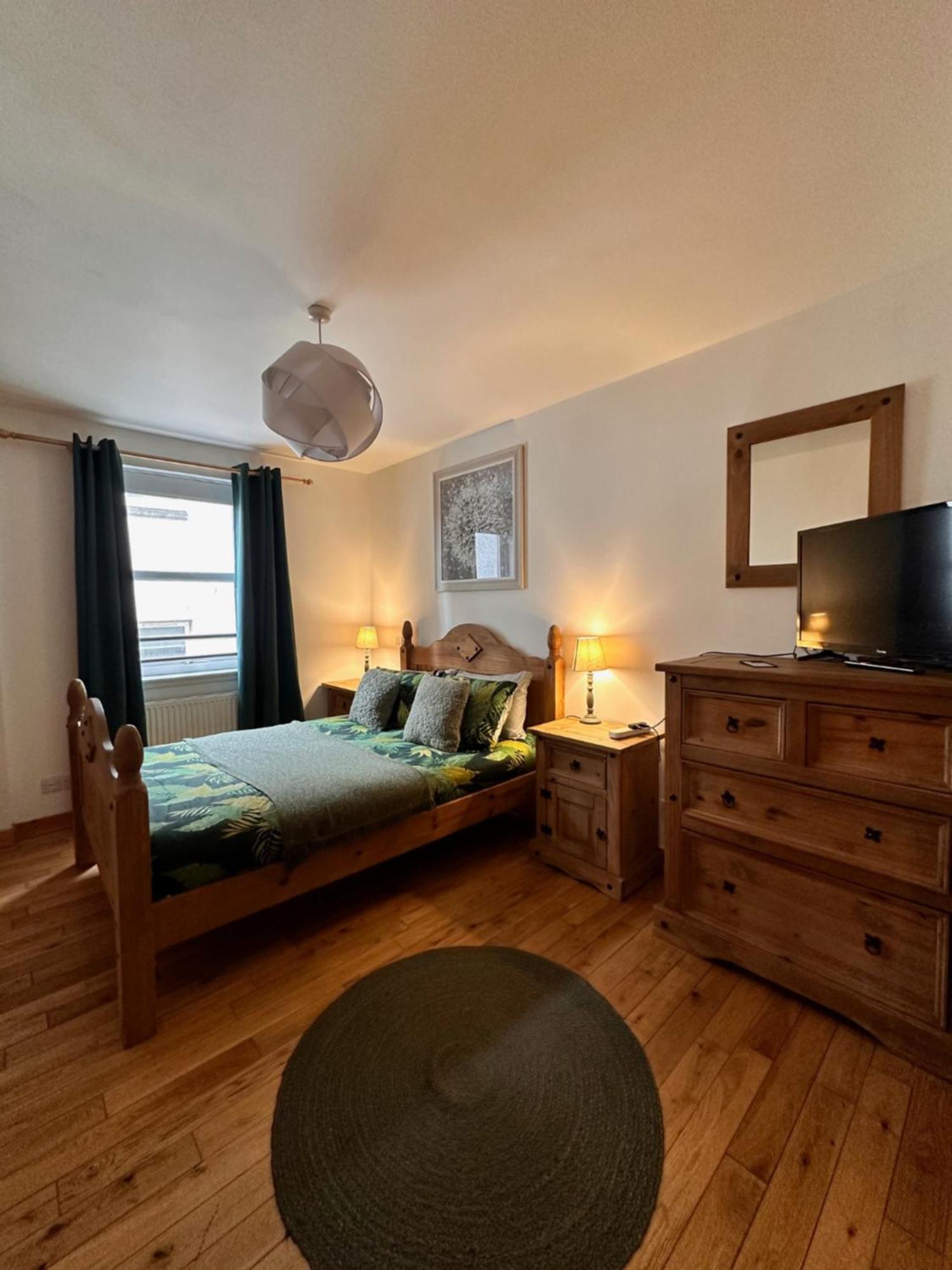 City Centre Apartment Next To Bus And Train Station Inverness Eksteriør billede